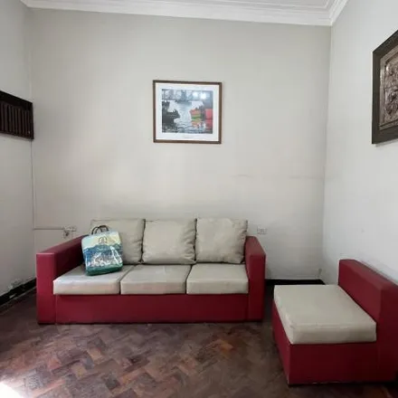 Rent this 6 bed house on Santiago 301 in Alberto Olmedo, Rosario