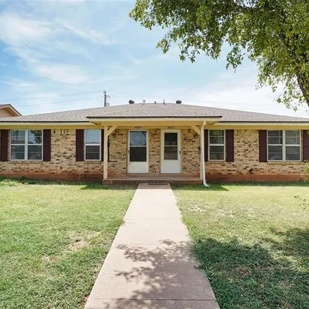 Rent this 2 bed duplex on 4825 South 6th Street in Abilene, TX 79605