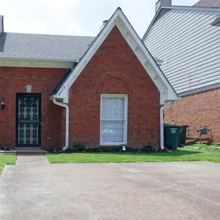 Buy this 2 bed townhouse on 3581 Bishops Gate Drive in Memphis, TN 38115