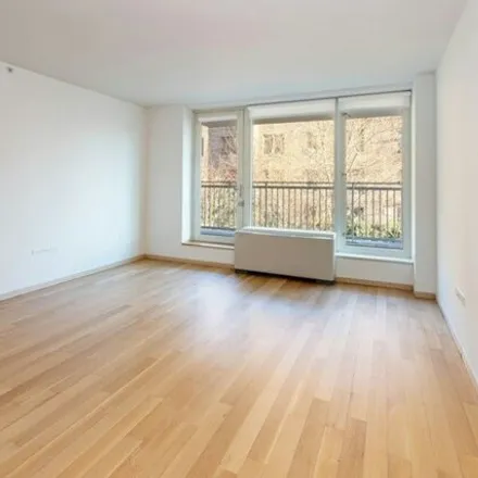 Rent this 2 bed condo on 311 E 11th St Apt 2e in New York, 10003