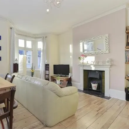 Image 2 - 29 Howard Road, London, NW2 6DS, United Kingdom - Apartment for sale