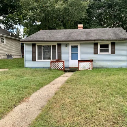 Buy this 2 bed house on 423 Buchanan Avenue in Kalamazoo, MI 49001