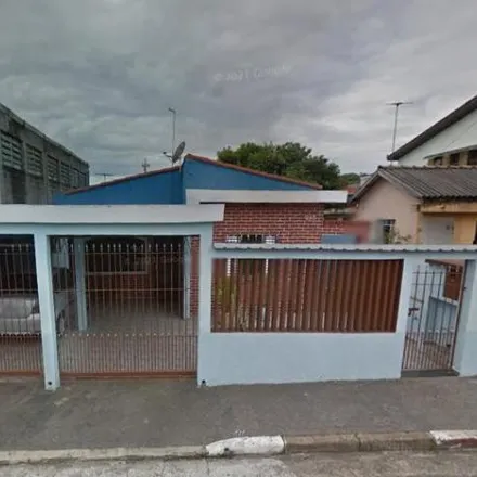 Buy this 2 bed house on Rua Guaracica in Jardim Ipê, São Paulo - SP