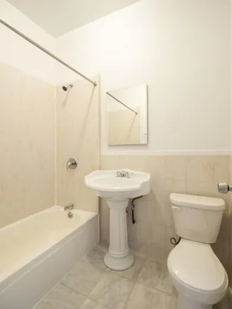 Image 6 - Zurutto, 142 West 72nd Street, New York, NY 10023, USA - House for rent