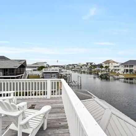 Image 4 - 7013 Canal Street, West Onslow Beach, Surf City, NC 28445, USA - House for sale