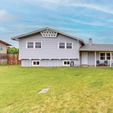 Buy this 4 bed house on 2900 South Garfield Street in Kennewick, WA 99337