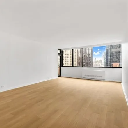 Image 2 - 124 W 60th St Apt 14A, New York, 10023 - House for rent