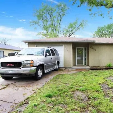 Buy this 3 bed house on 2439 Buttonwood Drive in Manhattan, KS 66502