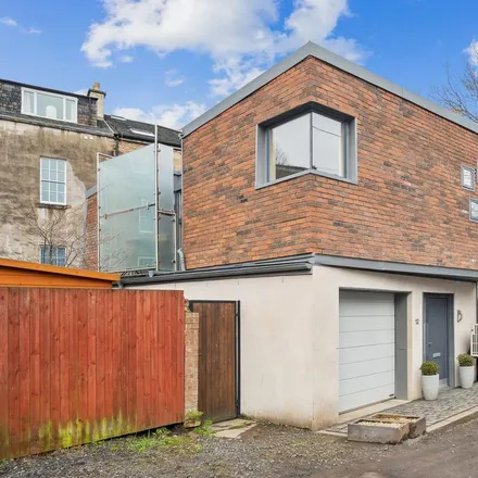 Rent this 1 bed house on 13 Lansdowne Crescent in Queen's Cross, Glasgow