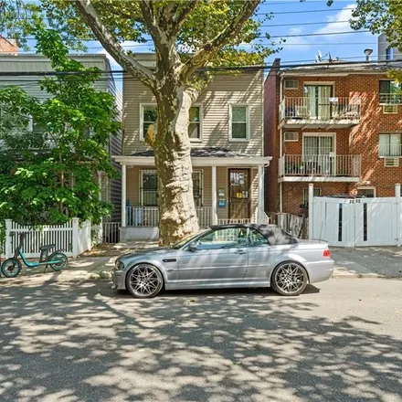 Buy this 3 bed townhouse on 3216 Bronx Boulevard in New York, NY 10467