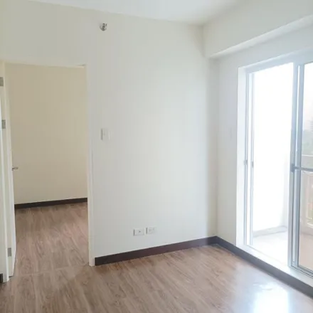 Rent this 1 bed apartment on King Mills Incorporation in F. Pasco Avenue, Pasig