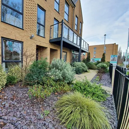 Rent this 3 bed townhouse on Percale house in 1 Felnex Avenue, London