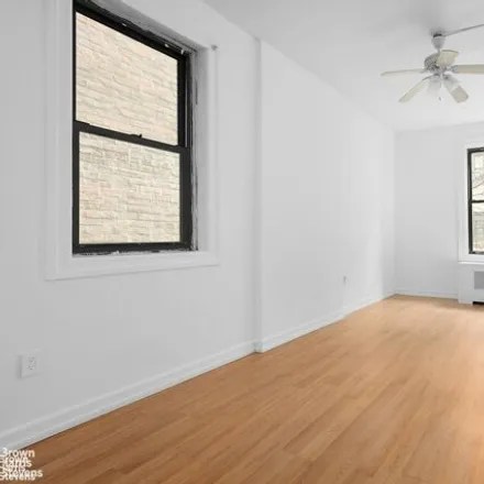 Image 5 - 108 West 17th Street, New York, NY 10011, USA - House for rent