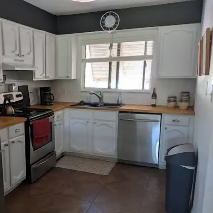 Rent this 2 bed condo on Sarasota