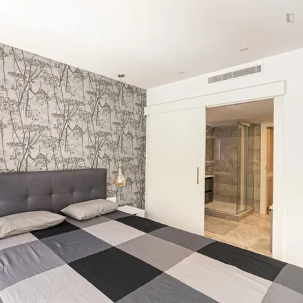 Image 2 - Carrer de Rocafort, 35, 08015 Barcelona, Spain - Apartment for rent