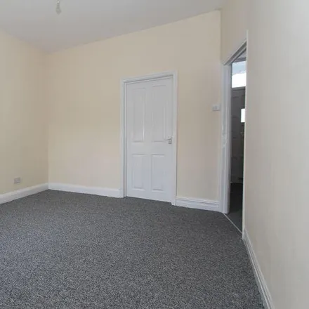 Image 3 - Kimberley Road, Upper Edmonton, London, N17 0RY, United Kingdom - House for rent