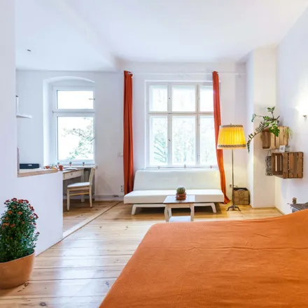 Rent this 1 bed apartment on EKT - Zottelbär e.V. in Jansastraße, 12045 Berlin
