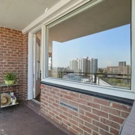 Image 4 - 650 West 239th Street, New York, NY 10463, USA - Apartment for sale