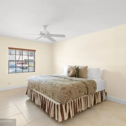 Image 9 - 5571 Bay Club Drive, Fort Lauderdale, FL 33308, USA - Condo for sale