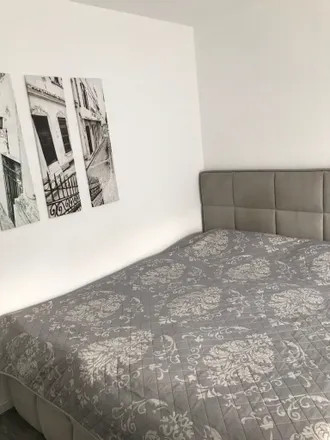 Rent this 3 bed apartment on Windmühlenbreite 1 in 38448 Wolfsburg, Germany
