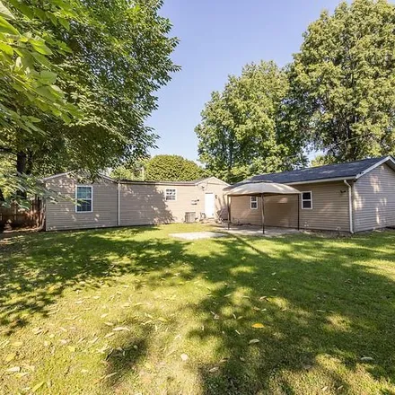 Image 2 - 5610 Pontiac Drive, Fairview Heights, IL 62208, USA - House for sale