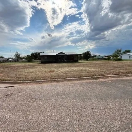 Image 5 - 808 East McArthur Street, Rotan, Fisher County, TX 79546, USA - Apartment for sale