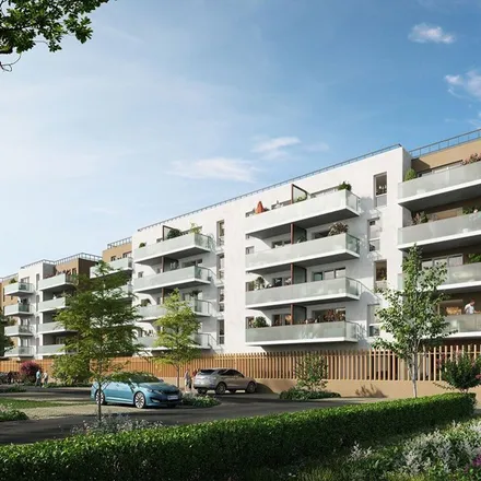 Rent this 3 bed apartment on 17 Rue Jacquard in 76140 Le Petit-Quevilly, France