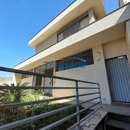 Rent this 5 bed house on Itaú in Avenida Cristóvão Colombo, Savassi