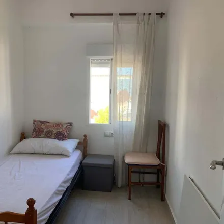 Rent this 4 bed room on Calle Zorita in 12006 Castelló de la Plana, Spain