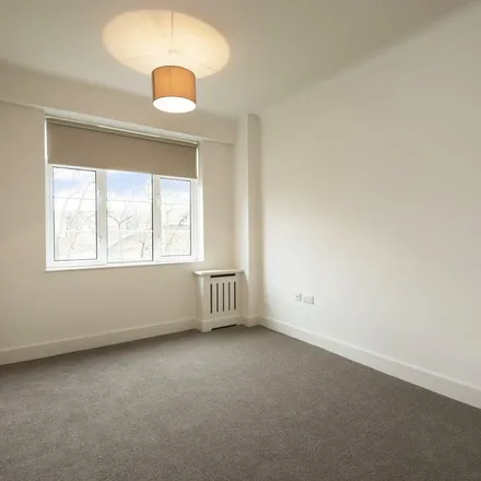 Image 3 - Grove End Gardens, 33 Grove End Road, London, NW8 9ND, United Kingdom - Apartment for rent