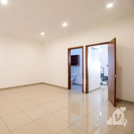 Buy this studio apartment on Privada Puerta de Jerez in Bosque de Orozuz, 52930 Ciudad López Mateos