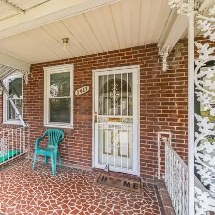 Image 3 - 1419 North Dukeland Street, Baltimore, MD 21216, USA - House for sale