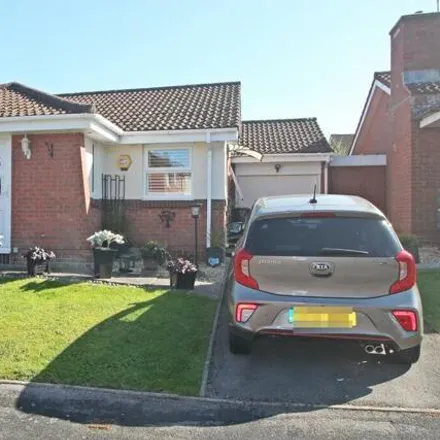 Buy this 2 bed house on Kenwyn Close in West End, SO18 3PJ