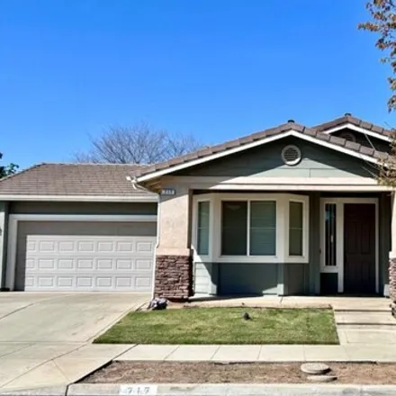 Buy this 3 bed house on 719 South Apple in Reedley, CA 93654