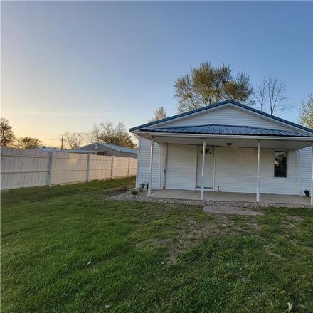 Rent this 3 bed house on 132 Blunt Avenue in Austin, IN 47102