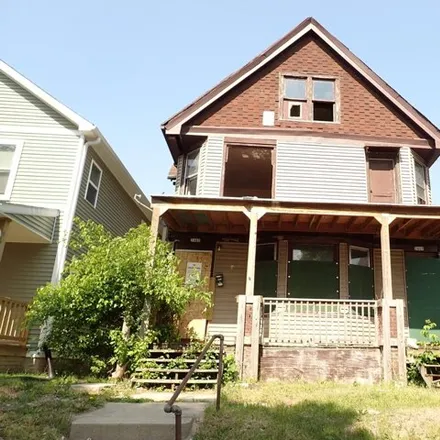 Buy this studio house on 3469A North 2nd Street in Milwaukee, WI 53212