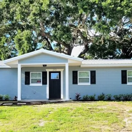 Buy this 3 bed house on 2112 Parkview Avenue in Leesburg, FL 34731
