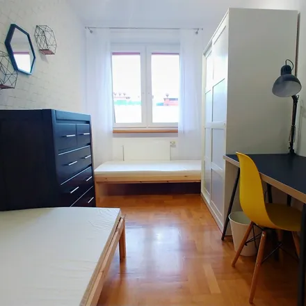 Rent this 3 bed room on Trzcinowa 25 in 02-446 Warsaw, Poland