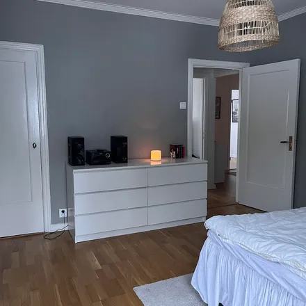 Rent this 3 bed apartment on Grönahögsvägen in 523 34 Ulricehamn, Sweden