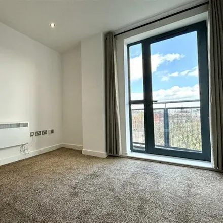 Image 7 - West One Panorama, Fitzwilliam Street, Devonshire, Sheffield, S1 4JY, United Kingdom - Room for rent