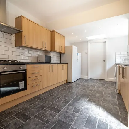 Rent this 7 bed townhouse on Queens Road in Newcastle upon Tyne, NE2 2PQ
