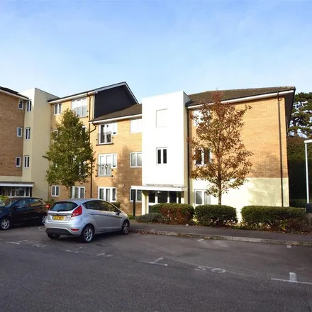 Rent this 2 bed apartment on Waterfall Close in Hoddesdon, EN11 9JX