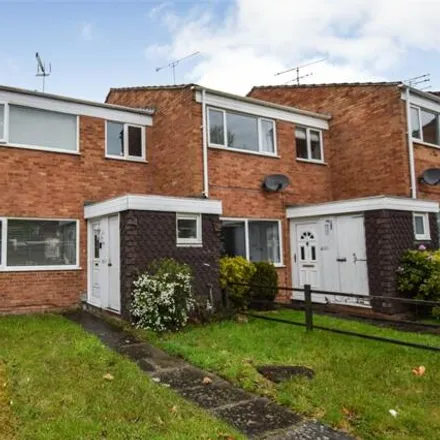Buy this 3 bed townhouse on Pinewood Infant School in Pinewood Park, Farnborough
