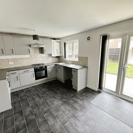 Rent this 4 bed apartment on Jethro Street in Bolton, BL2 2PP