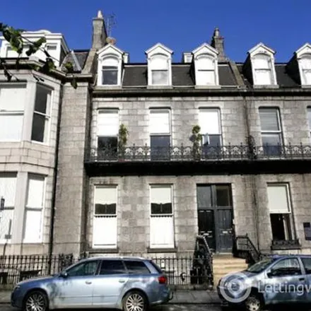 Image 2 - 4;4b Queen's Gardens, Aberdeen City, AB15 4YD, United Kingdom - Apartment for rent