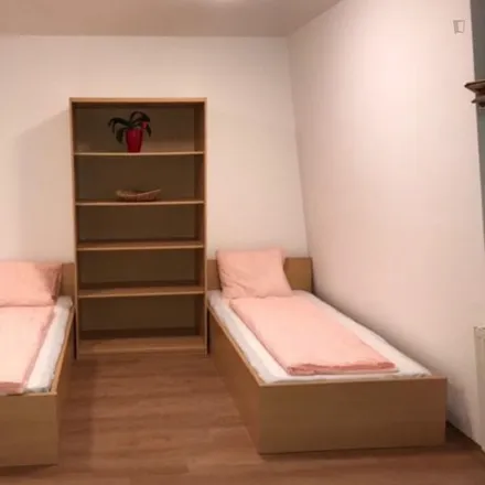Rent this 1 bed room on Tokiostraße 12 in 1220 Vienna, Austria