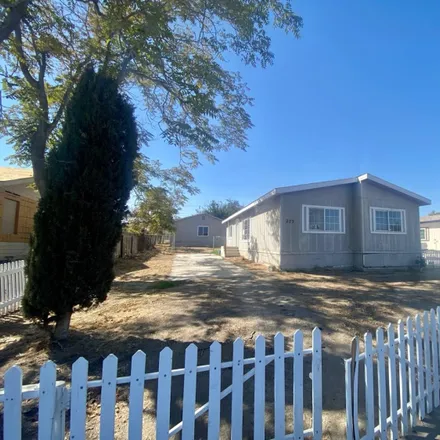 Buy this 3 bed house on 225 Montview Avenue in Taft, Kern County