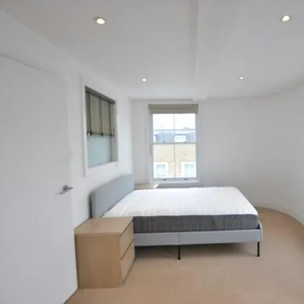 Image 3 - 92 Waterford Road, London, SW6 2HA, United Kingdom - Apartment for rent