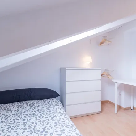 Rent this 4 bed room on Madrid in La Excéntrica, Calle de las Fuentes