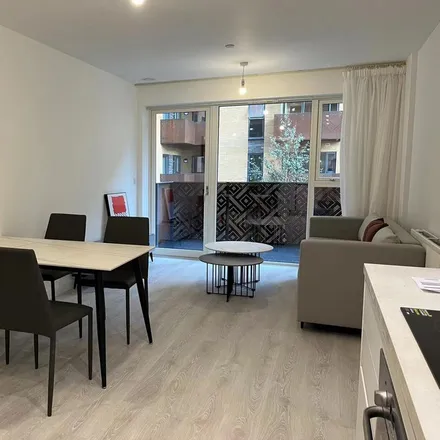 Rent this 1 bed apartment on Western Avenue / Savoy Circus in Western Avenue, London